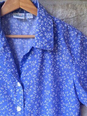 Vintage Blue Country Calico Short Sleeve Button Down